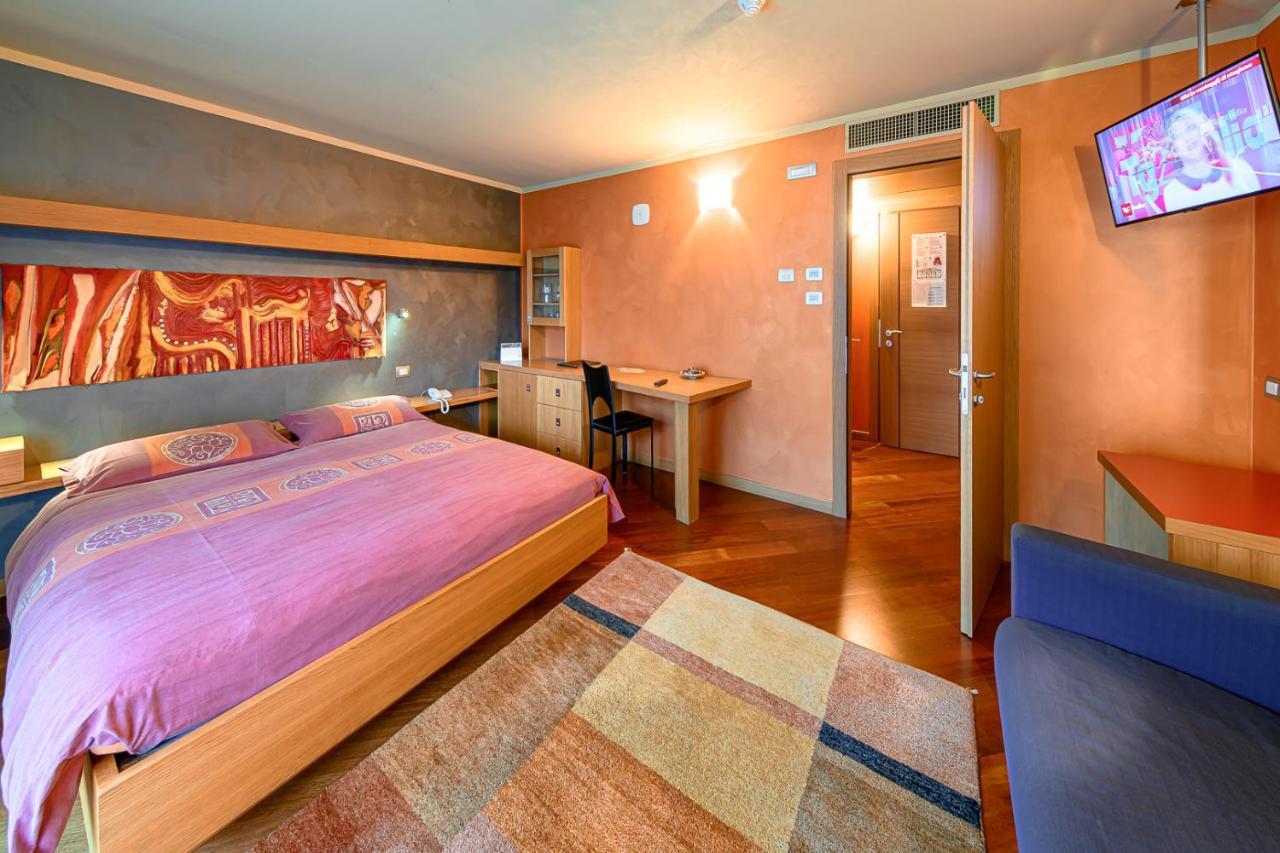 Hotel Ambrosini Aprica Ngoại thất bức ảnh